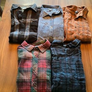 5 flannel shirts Billabong, Vans, quicksilver Size M